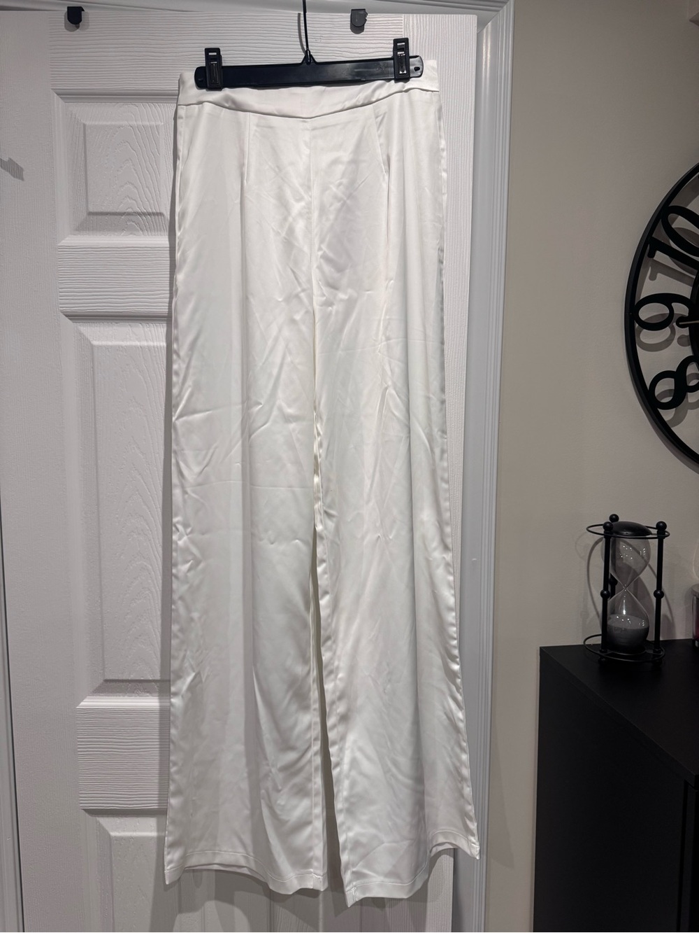 PrettyLittleThing White Satin Wide-Leg Trousers